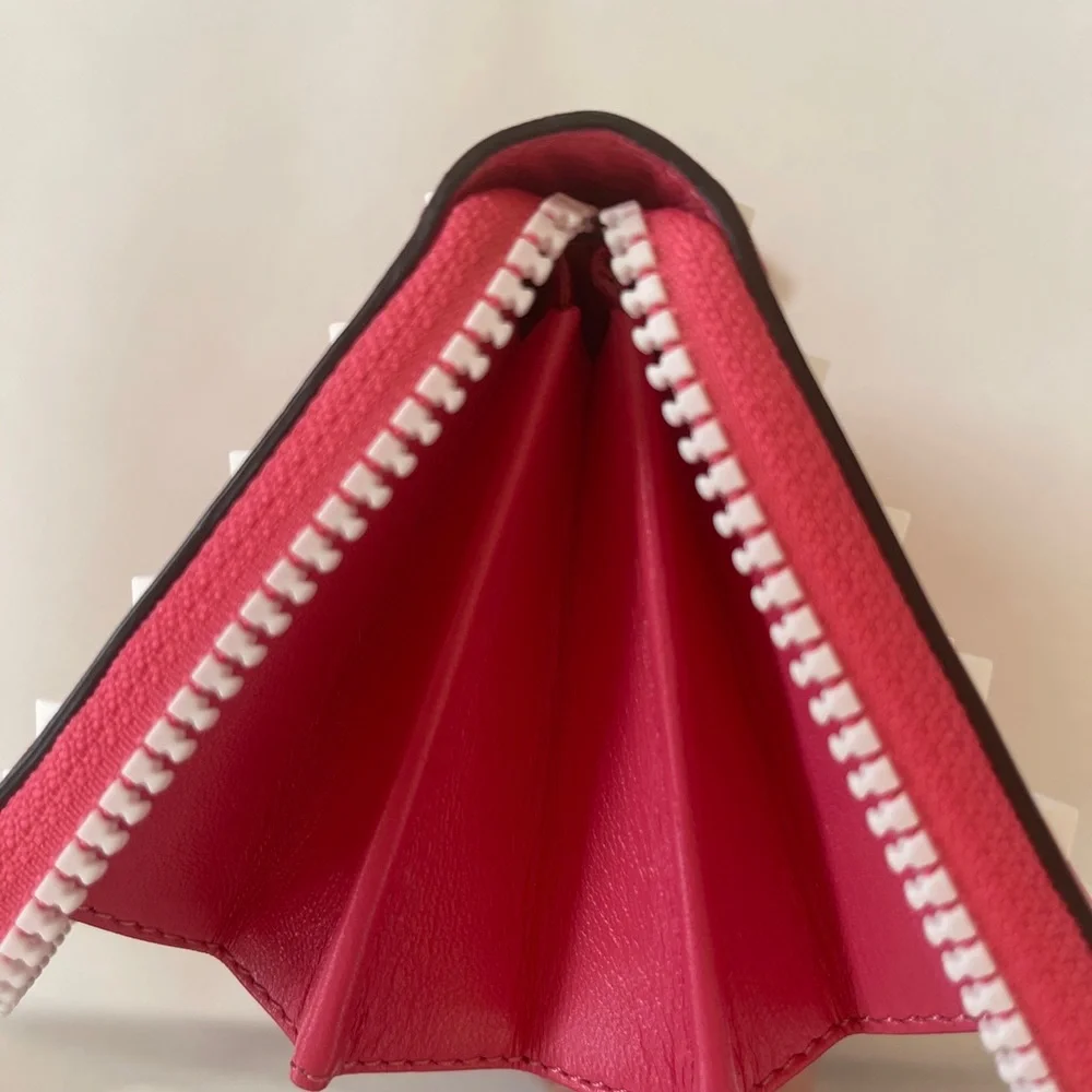 Valentino Garavani Rockstud Pink Wallet - Picture 9 of 12